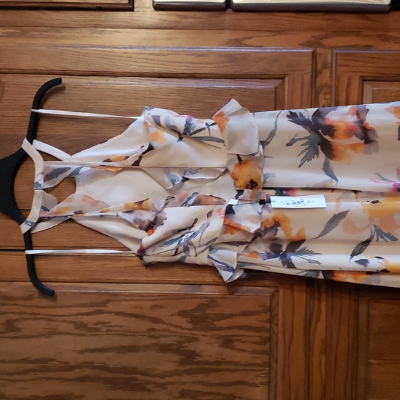BCBG Generation Maxi Dress, NWT - Picture 5 of 7